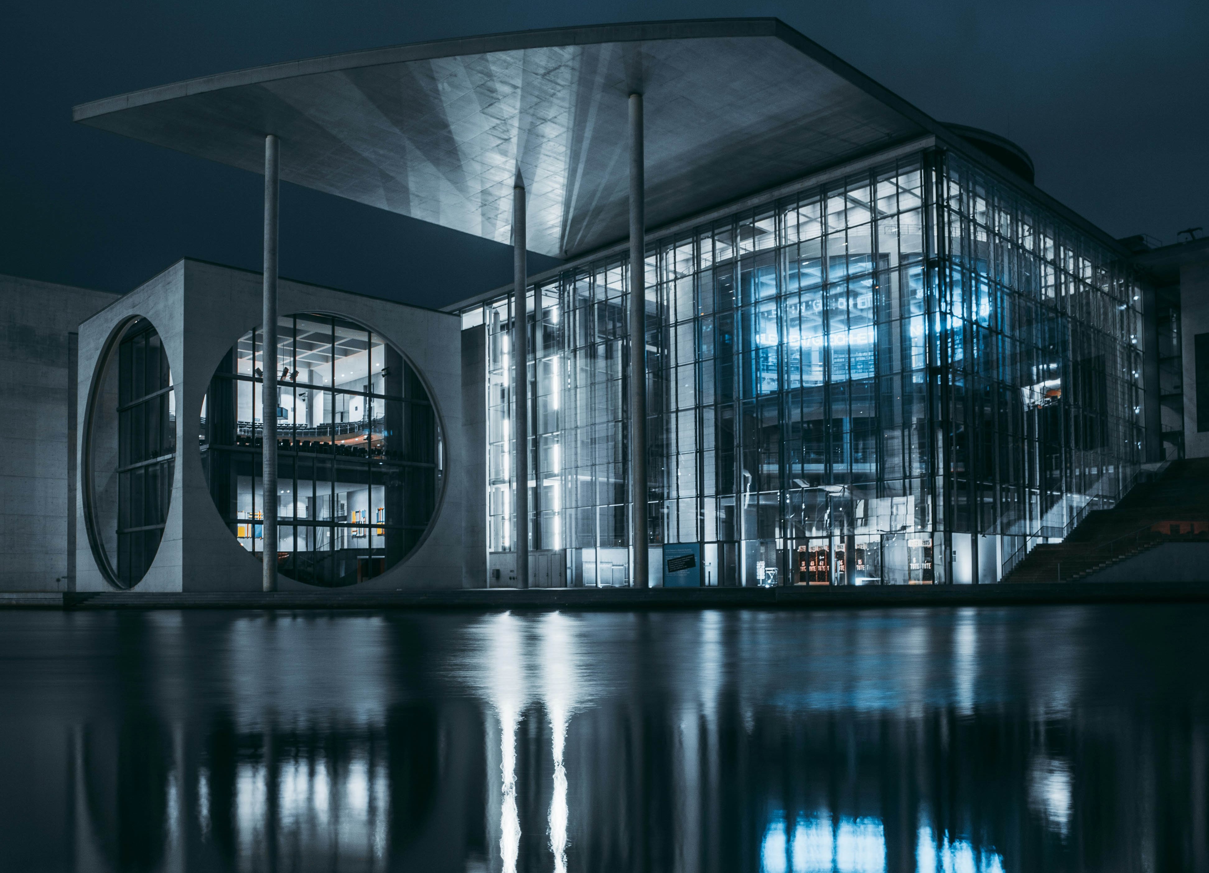 今年会jinnianhui官网--新松入选央视《直通未来年度盛典》具身智能赛道样本企业